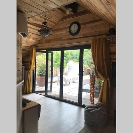 The Shed . A Cosy, Peaceful, 96% Recycled, Chalet. Swansea Exterior foto