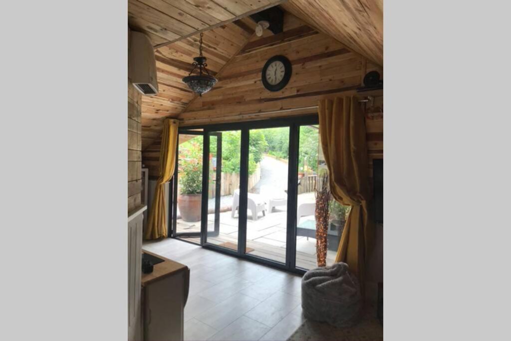 The Shed . A Cosy, Peaceful, 96% Recycled, Chalet. Swansea Exterior foto